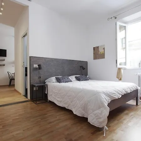 アパート Loft In Colosseum, Style In The Heart Of Rome!